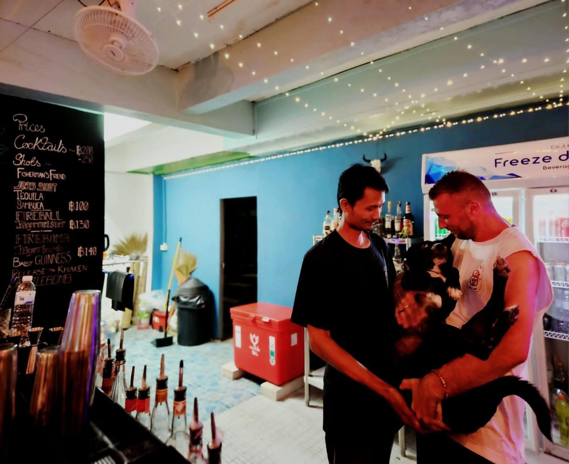 Tiki Tribe Bar & Hostel Ko Tao Dış mekan fotoğraf